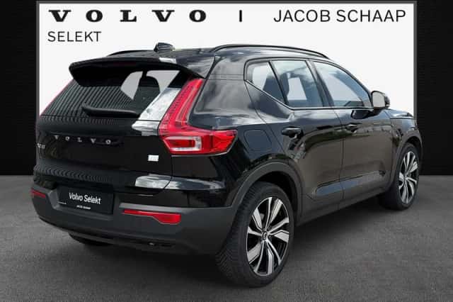 Volvo XC40 (2021) thumbnail 2