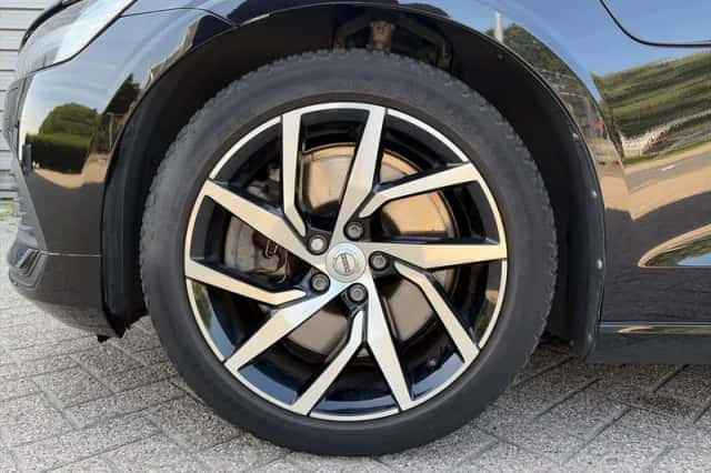 Volvo V60 (2020) thumbnail 6