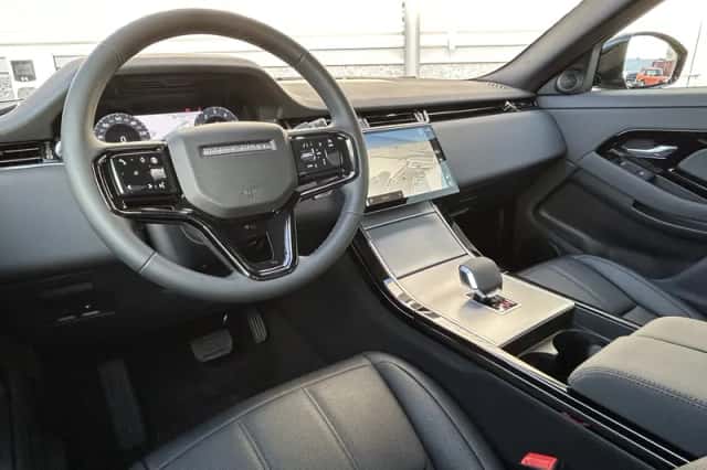 Land Rover Range Rover Evoque (2024) thumbnail 2