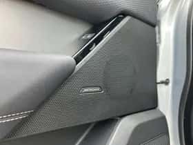 Land Rover Range Rover Velar (2021) thumbnail 11