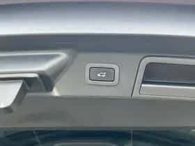 Land Rover Range Rover Velar (2021) thumbnail 17