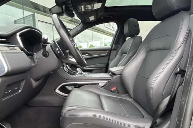 Jaguar F-Pace (2022) thumbnail 6