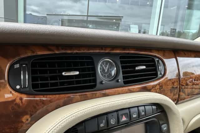 Jaguar XJ (2007) thumbnail 15