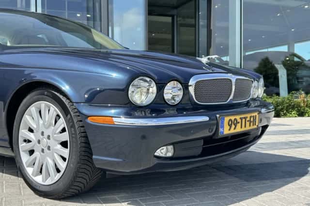 Jaguar XJ (2007) thumbnail 16