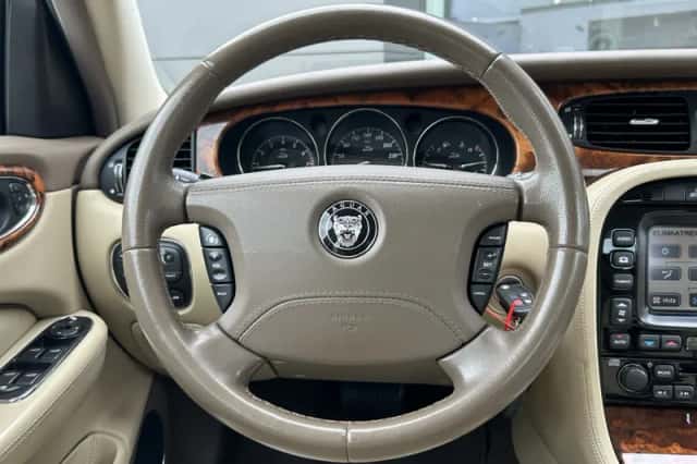 Jaguar XJ (2007) thumbnail 17