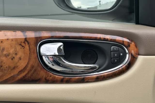 Jaguar XJ (2007) thumbnail 25