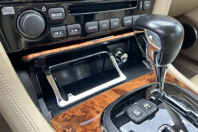 Jaguar XJ (2007) thumbnail 27