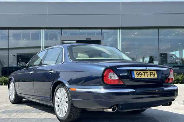 Jaguar XJ (2007) thumbnail 4