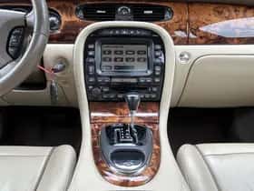 Jaguar XJ (2007) thumbnail 31