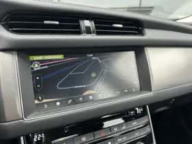 Jaguar XF (2018) thumbnail 13