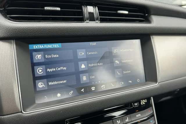 Jaguar XF (2018) thumbnail 22
