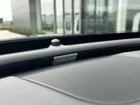 Jaguar XF (2018) thumbnail 23