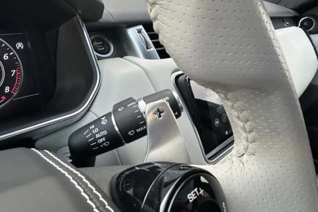 Land Rover Range Rover Sport (2019) thumbnail 33