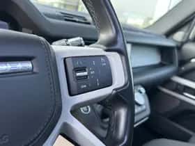 Land Rover Defender (2021) thumbnail 4