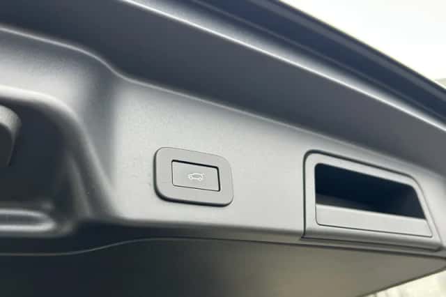 Land Rover Range Rover Evoque (2026) thumbnail 16