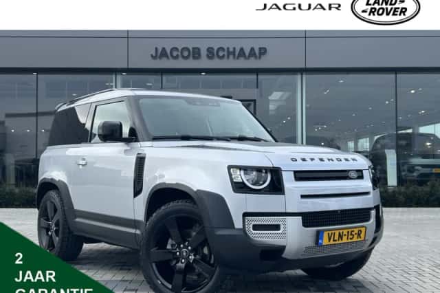 Land Rover Defender (2021) thumbnail 1