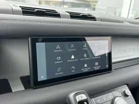 Land Rover Defender (2021) thumbnail 13