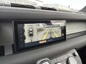 Land Rover Defender (2021) thumbnail 19