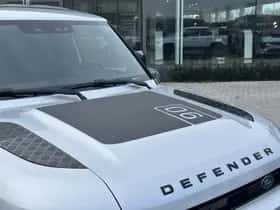 Land Rover Defender (2021) thumbnail 20