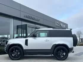 Land Rover Defender (2021) thumbnail 10