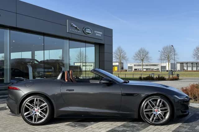 Jaguar F-Type (2021) thumbnail 1