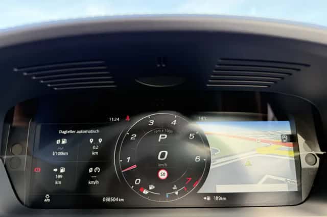 Jaguar F-Type (2021) thumbnail 2