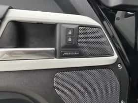 Land Rover Defender (2022) thumbnail 22