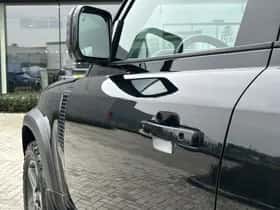 Land Rover Defender (2022) thumbnail 24