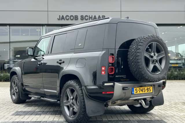 Land Rover Defender (2022) thumbnail 5