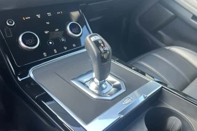 Land Rover Range Rover Evoque (2022) thumbnail 3