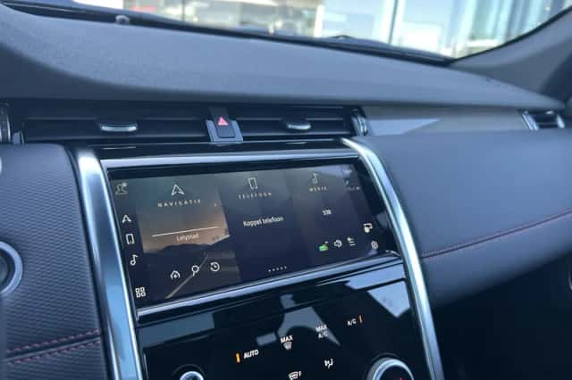 Land Rover Discovery Sport (2022) thumbnail 14