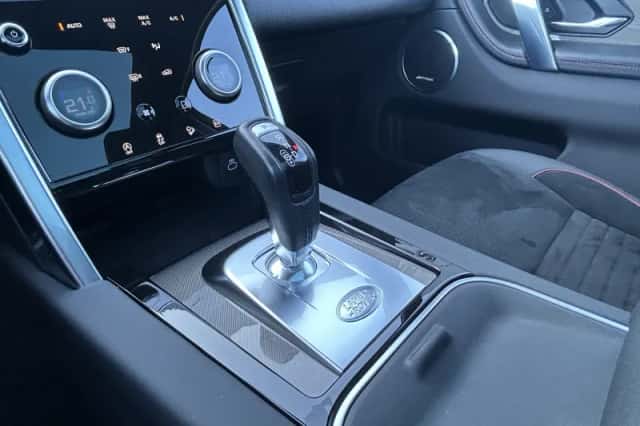 Land Rover Discovery Sport (2022) thumbnail 3