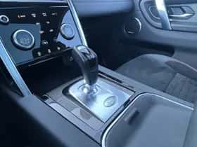 Land Rover Discovery Sport (2022) thumbnail 3