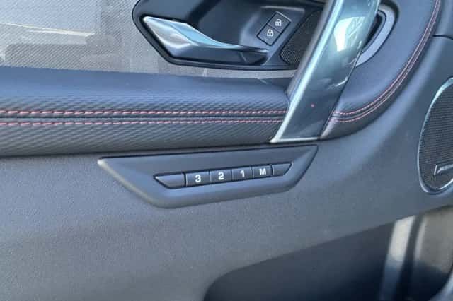 Land Rover Discovery Sport (2022) thumbnail 23