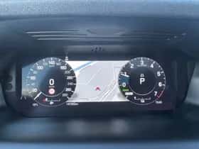Land Rover Discovery Sport (2022) thumbnail 33