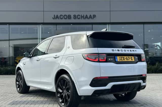 Land Rover Discovery Sport (2022) thumbnail 5