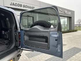 Land Rover Defender (2026) thumbnail 18