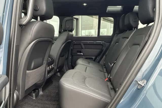 Land Rover Defender (2026) thumbnail 9