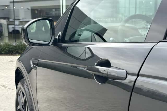Land Rover Discovery Sport (2026) thumbnail 26
