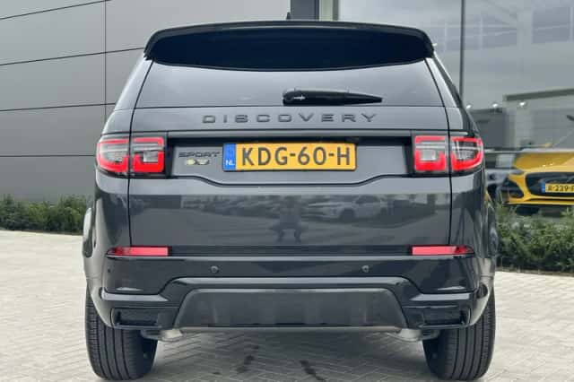 Land Rover Discovery Sport (2026) thumbnail 32