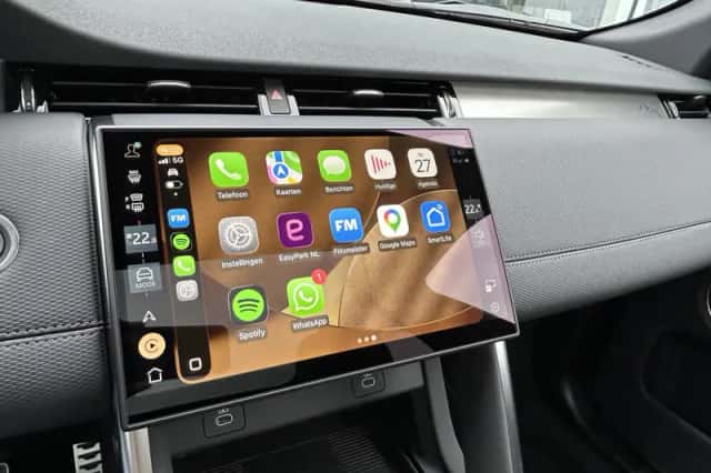 Land Rover Discovery Sport (2026) thumbnail 15