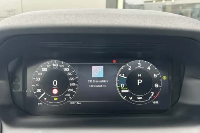 Land Rover Discovery Sport (2026) thumbnail 34