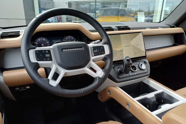 Land Rover Defender (2026) thumbnail 2