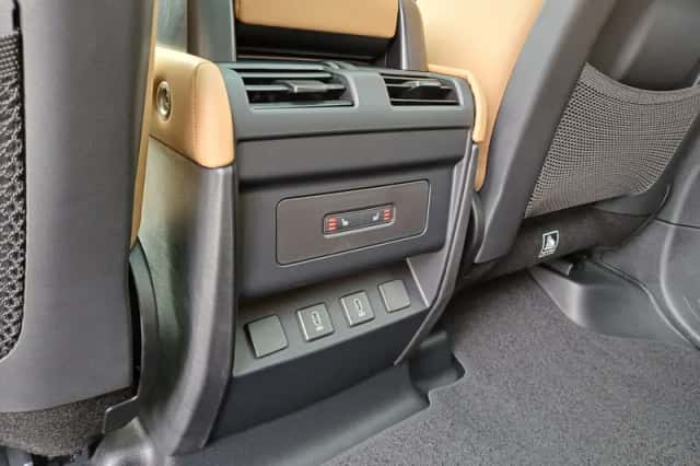 Land Rover Defender (2026) thumbnail 12
