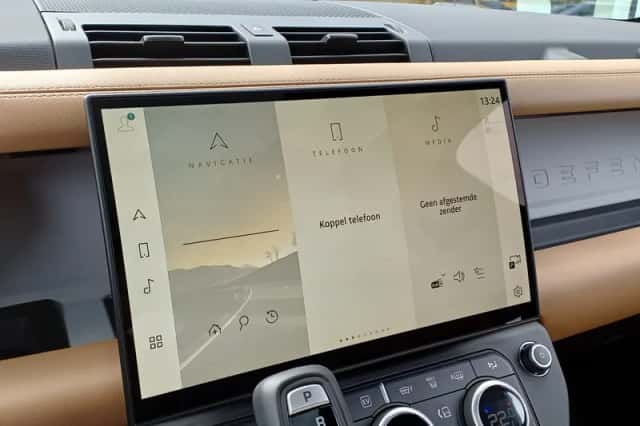 Land Rover Defender (2026) thumbnail 14
