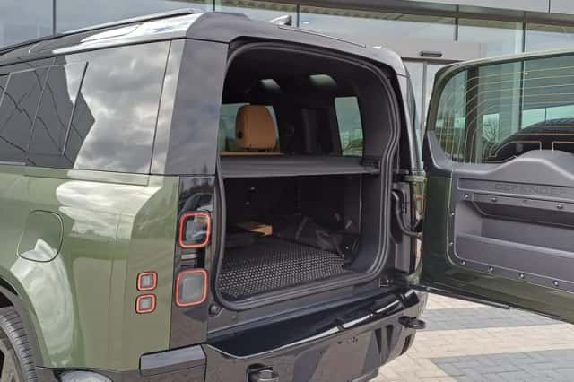 Land Rover Defender (2026) thumbnail 16