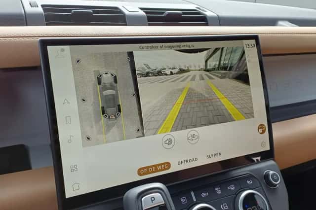 Land Rover Defender (2026) thumbnail 19