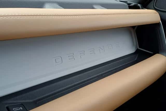 Land Rover Defender (2026) thumbnail 31