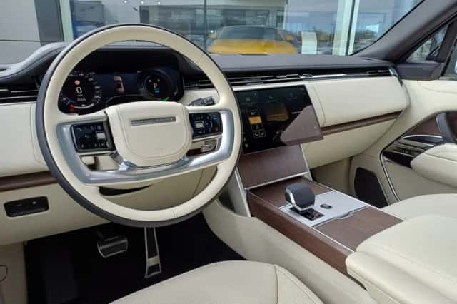 Land Rover Range Rover (2026) thumbnail 2