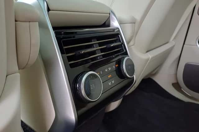 Land Rover Range Rover (2026) thumbnail 12